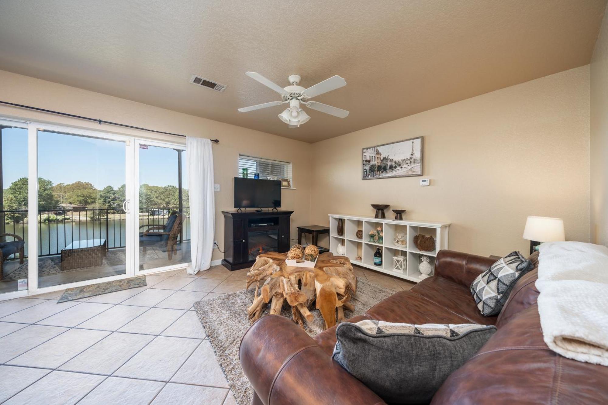 Ember'S View, Spa City Jewel- Lovely Lake Condo Hot Springs Luaran gambar